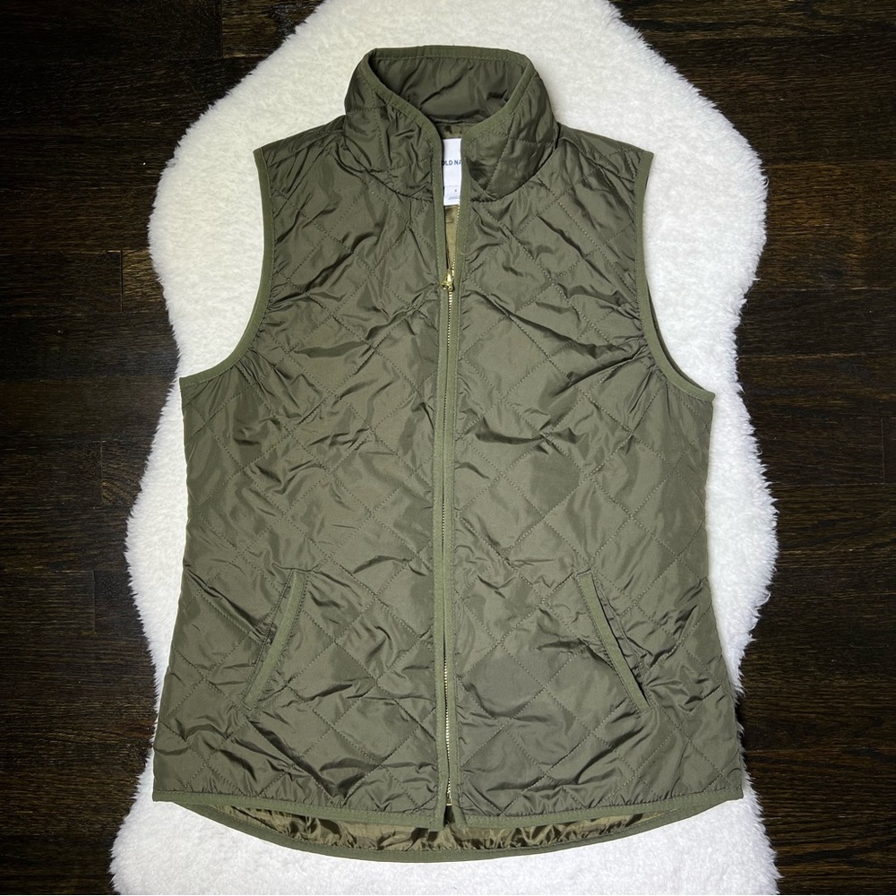 Old Navy Olive Green Quilted Zip Up Vest Small